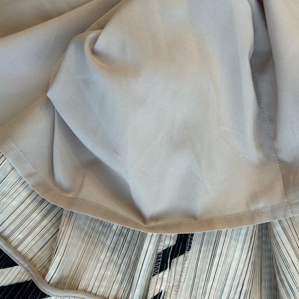 Lela Rose Size 12 Sheath Dress Black and Cream Diagonal Stripe V-Neck Midi NWT - Picture 12 of 16